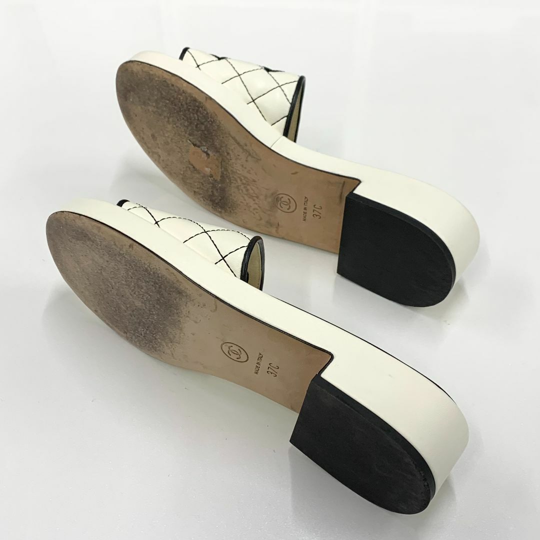 CHANEL(シャネル)の8192  シャネル ラムスキン サンダル ココマーク ホワイト レディースの靴/シューズ(サンダル)の商品写真