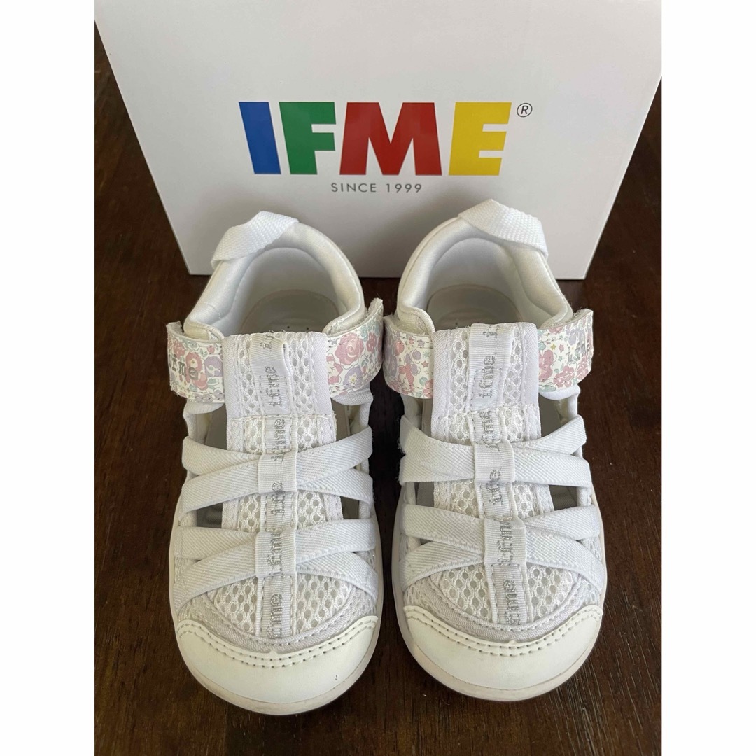 IFME(イフミー)のイフミー サンダル 女の子 16cm キッズ/ベビー/マタニティのキッズ靴/シューズ(15cm~)(サンダル)の商品写真