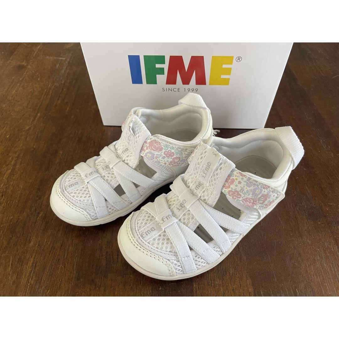 IFME(イフミー)のイフミー サンダル 女の子 16cm キッズ/ベビー/マタニティのキッズ靴/シューズ(15cm~)(サンダル)の商品写真