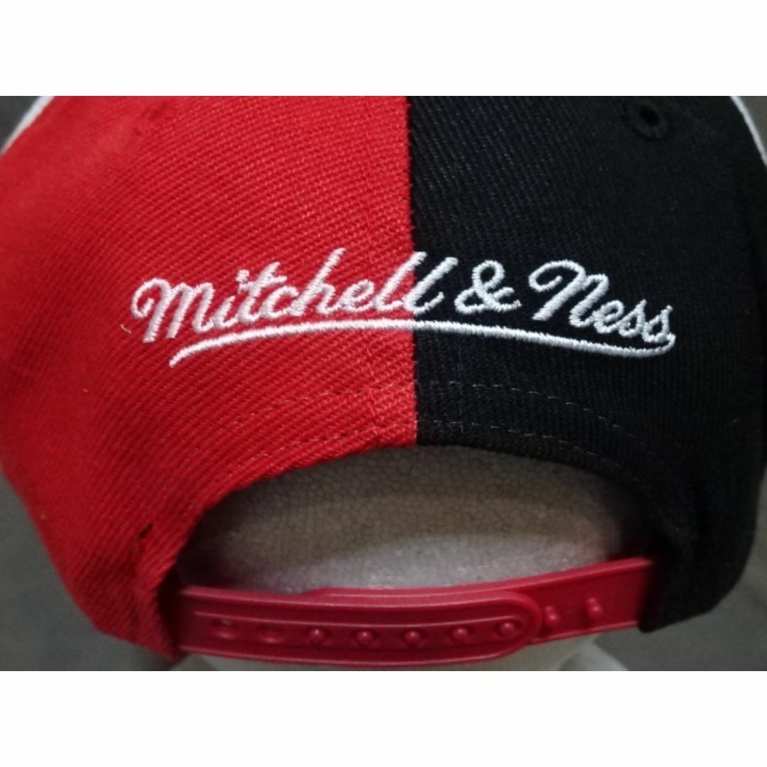 MITCHELL & NESS(ミッチェルアンドネス)の【Mitchell & Ness】 NBA トレイルブレイザーズ ロゴキャップ メンズの帽子(キャップ)の商品写真
