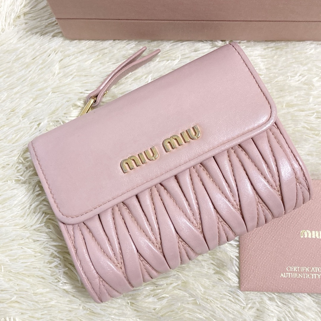 miumiu(ミュウミュウ)の【美品】MIU MIU マテラッセ 折り財布 L字ファスナー ロゴ金具 ピンク レディースのファッション小物(財布)の商品写真