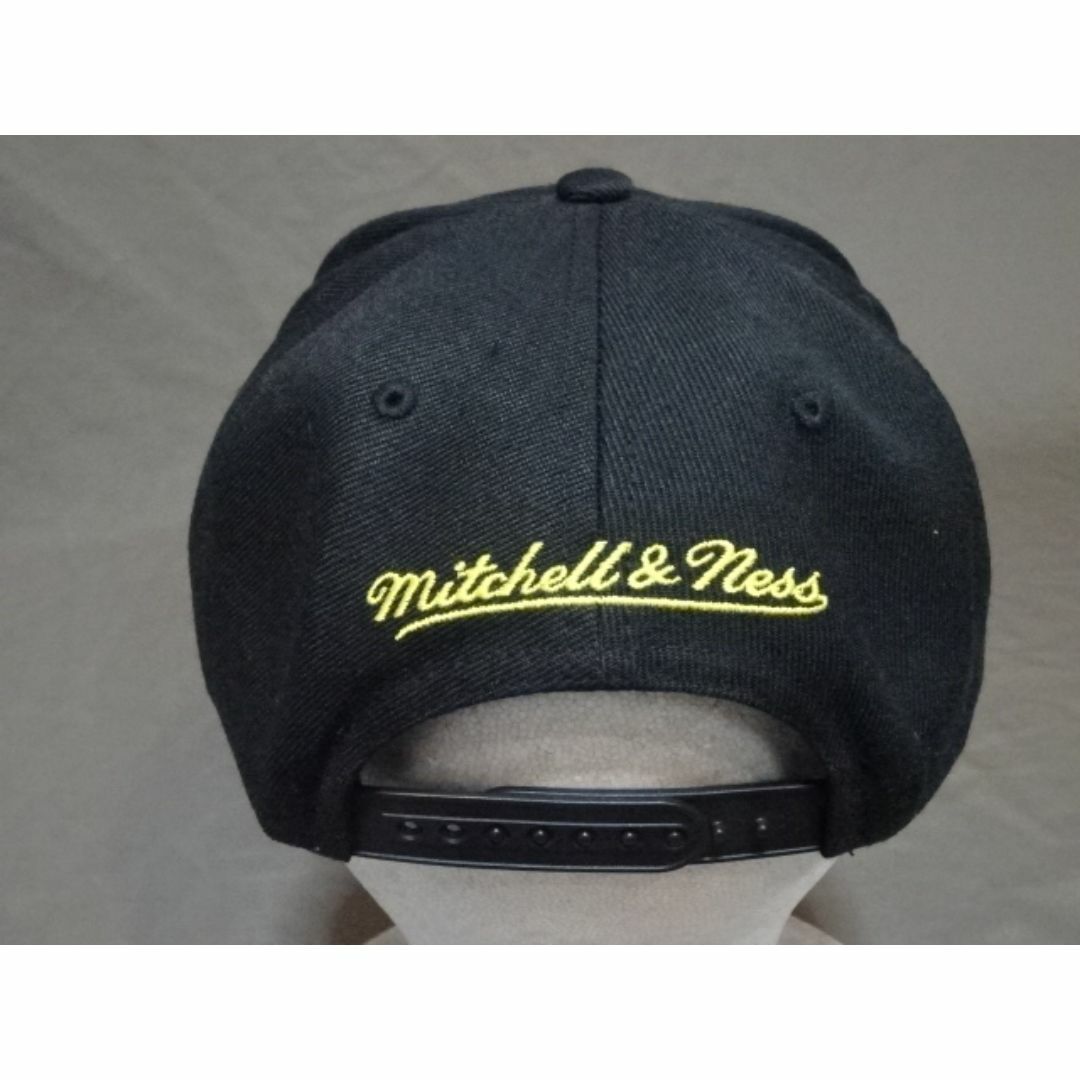 MITCHELL & NESS(ミッチェルアンドネス)の 【Mitchell & Ness】 NBAバスケ ブレイザーズ ロゴキャップ黒 メンズの帽子(キャップ)の商品写真