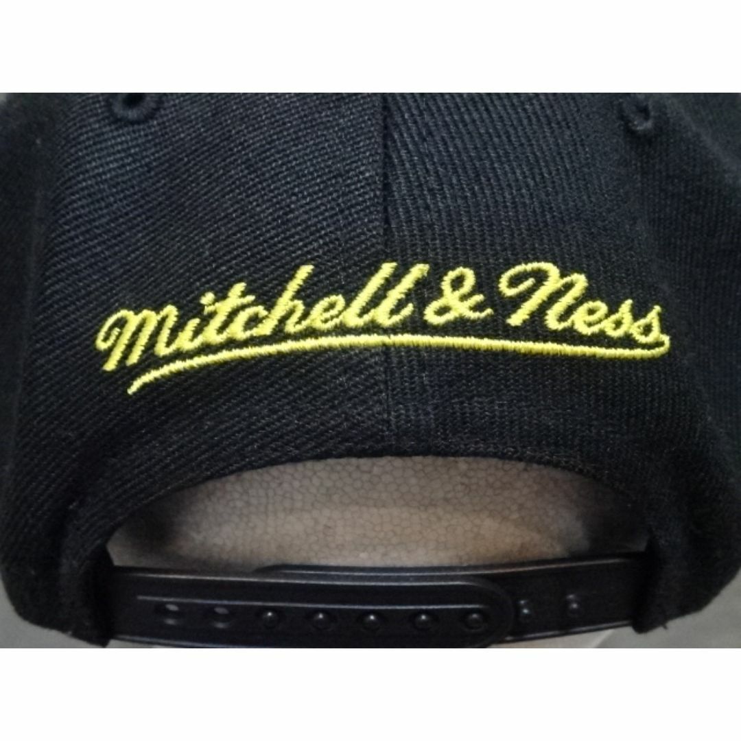 MITCHELL & NESS(ミッチェルアンドネス)の 【Mitchell & Ness】 NBAバスケ ブレイザーズ ロゴキャップ黒 メンズの帽子(キャップ)の商品写真