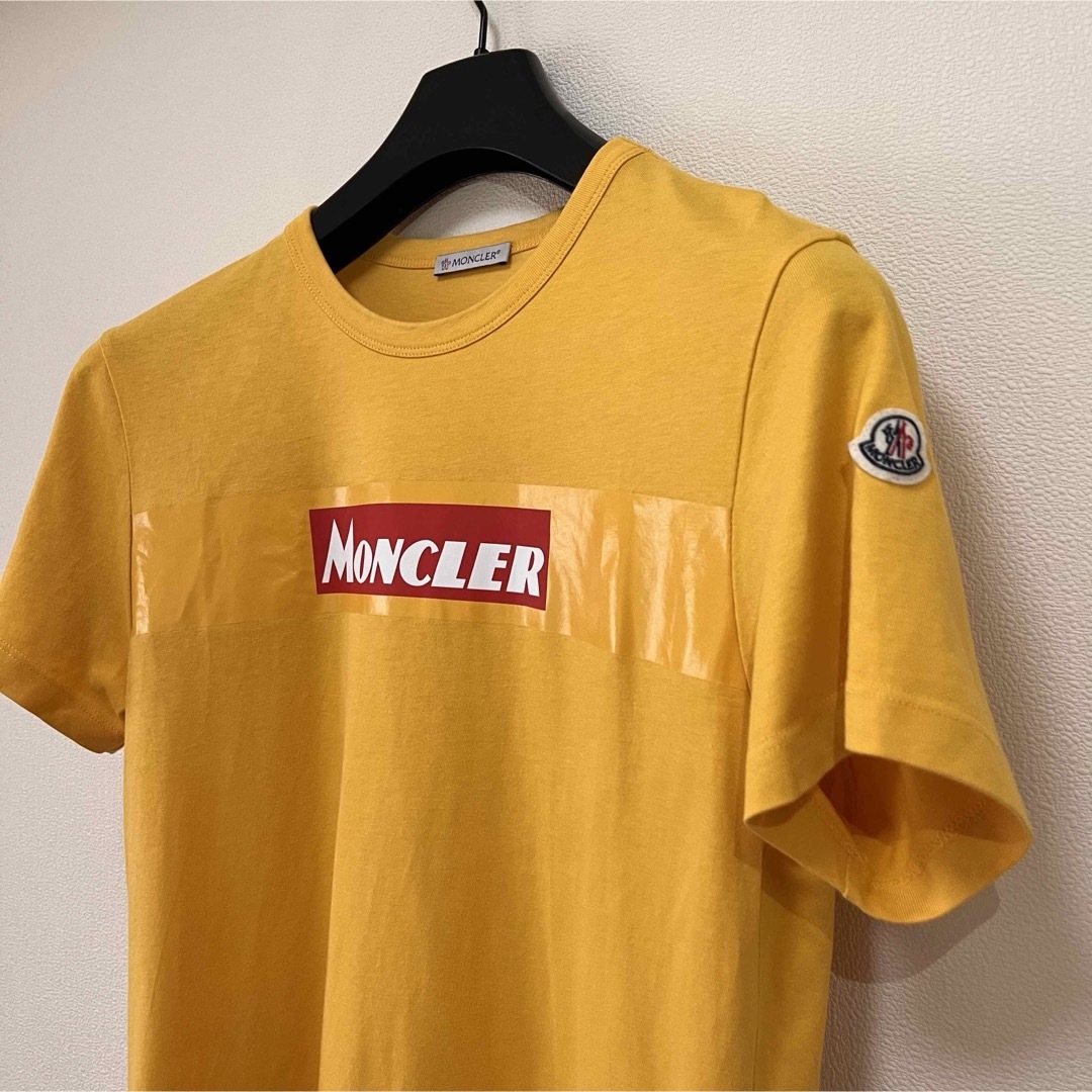 MONCLER(モンクレール)のMONCLER モンクレール メンズ Tシャツ カットソー ロゴ 黄色 S M メンズのトップス(Tシャツ/カットソー(半袖/袖なし))の商品写真