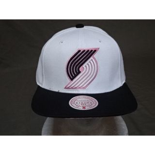 ミッチェルアンドネス(MITCHELL & NESS)の【Mitchell & Ness】 NBA トレイルブレイザーズ ロゴキャップ白(キャップ)