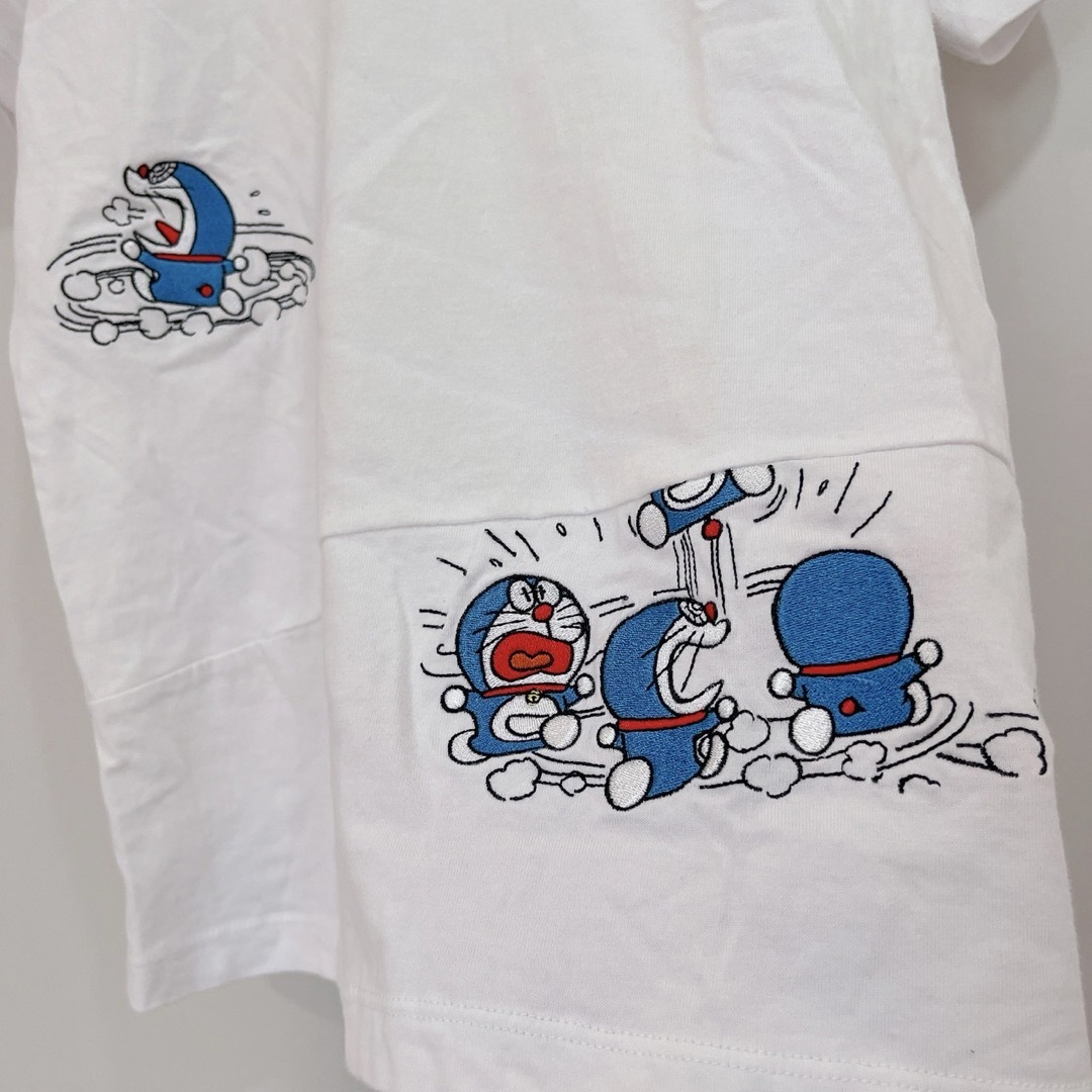 Design Tshirts Store graniph(グラニフ)の【美品♡】graniph ×ドラえもん　刺繍　半袖　Tシャツ　 メンズのトップス(Tシャツ/カットソー(半袖/袖なし))の商品写真