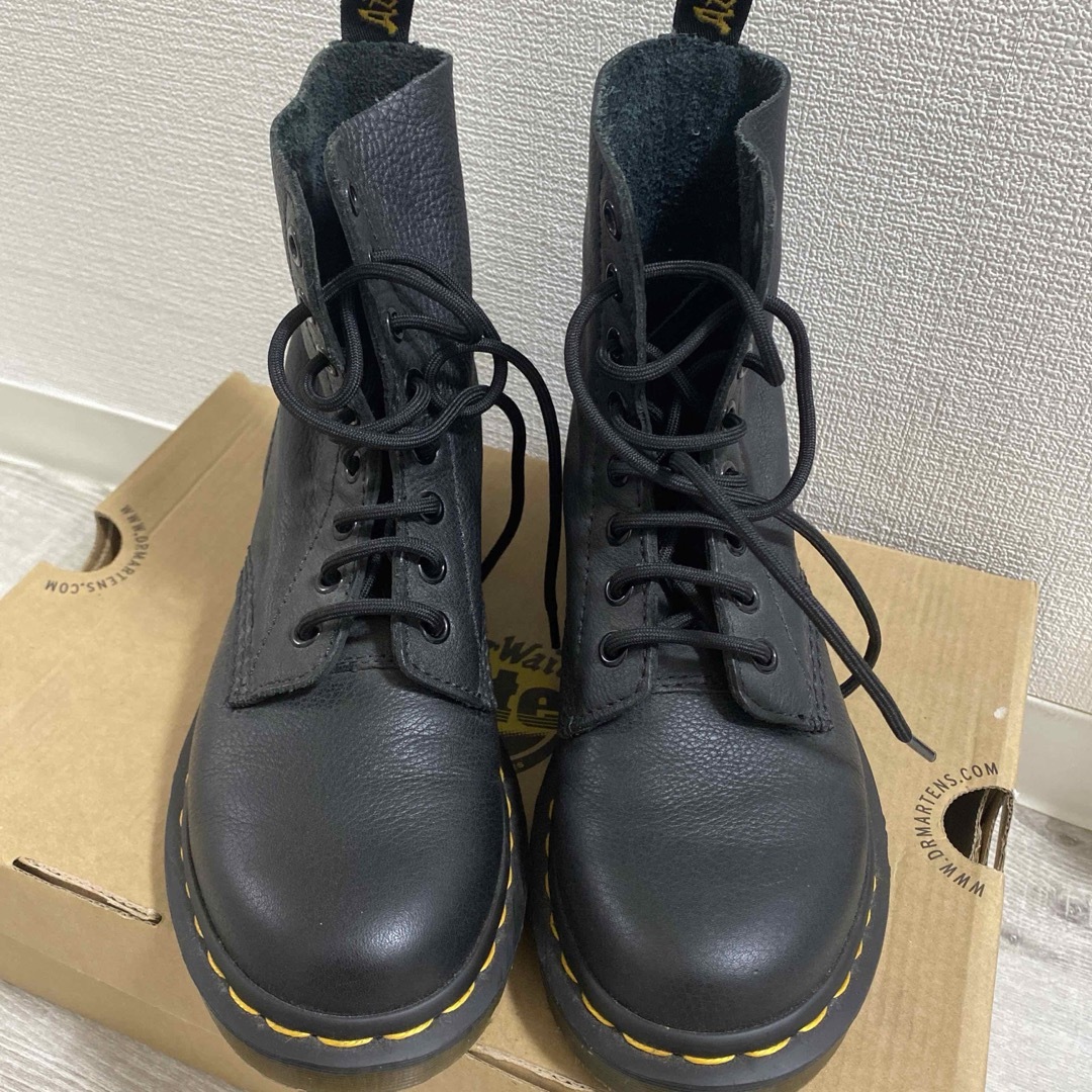 Dr.Martens(ドクターマーチン)のドクターマーチン Dr AirWair Martens レディース　ブーツ レディースの靴/シューズ(ブーツ)の商品写真