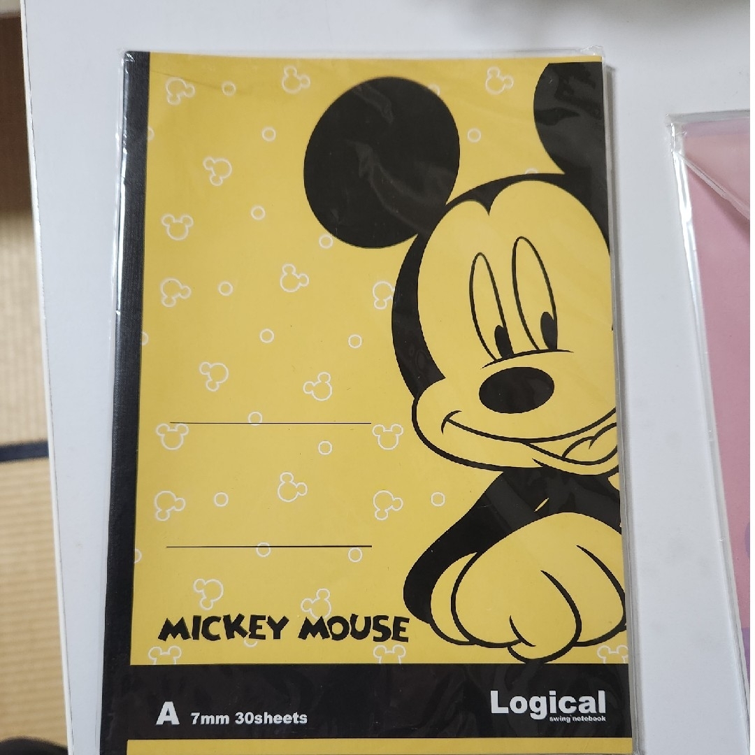 Disney(ディズニー)の匿名発送☆ディズニー☆大学ノート☆2冊セット☆新品☆ インテリア/住まい/日用品の文房具(ノート/メモ帳/ふせん)の商品写真