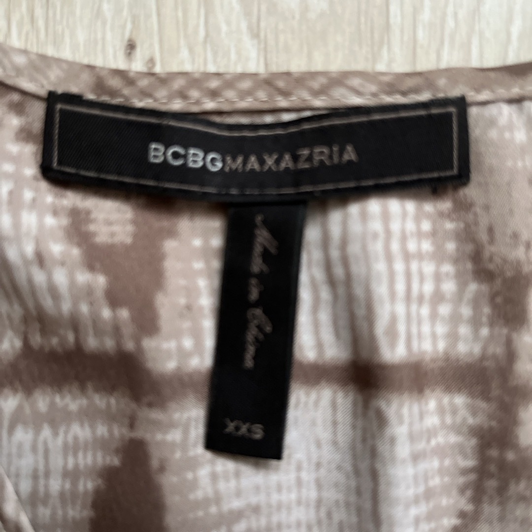 BCBGMAXAZRIA(ビーシービージーマックスアズリア)のBCBG ワンピース レディースのワンピース(ひざ丈ワンピース)の商品写真