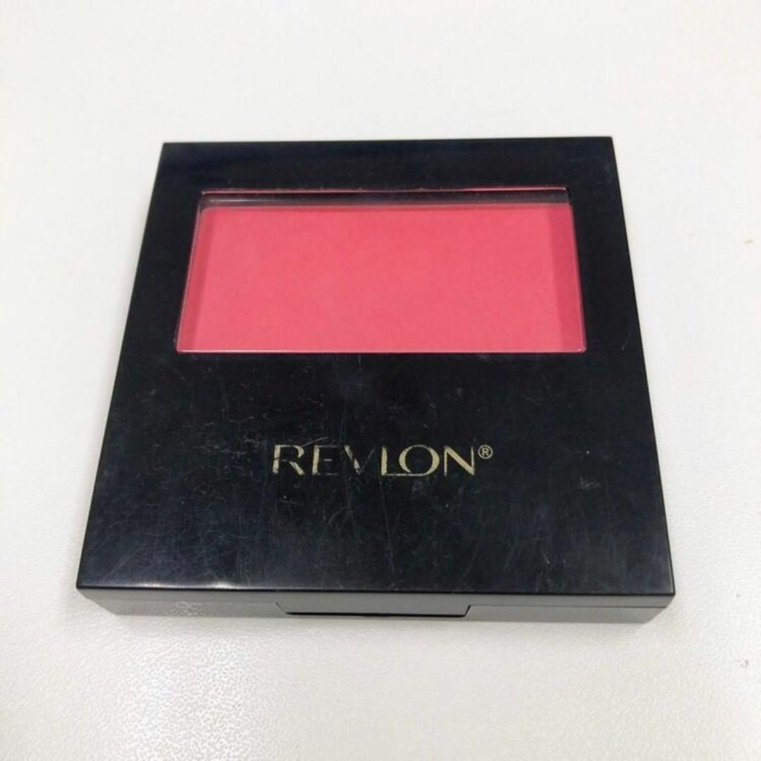REVLON(レブロン)のREVLON♡マットパウダーブラッシュ♡115チェリーローズ♡レブロンチーク♡ コスメ/美容のベースメイク/化粧品(チーク)の商品写真