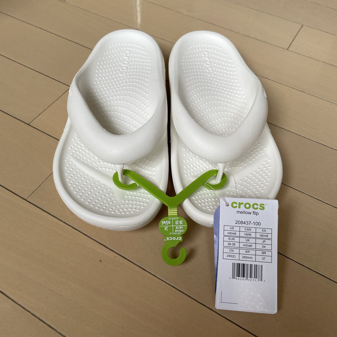 crocs(クロックス)の新品　CROCS メロウ リカバリー フリップ  M6 / W8  レディースの靴/シューズ(サンダル)の商品写真