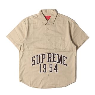 シュプリーム(Supreme)の美品 Supreme シュプリーム シャツ サイズ:S / 20SS アーチロゴ 半袖 ワークシャツ Arc Logo S/S Work Shirt カーキ / トップス カジュアルシャツ【メンズ】【中古】(シャツ)