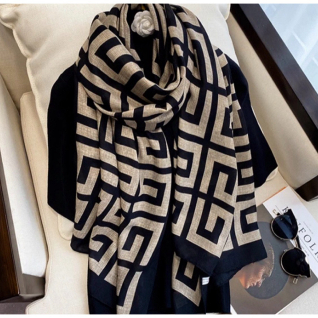 ストール スカーフ 大判 ショール モノトーン 紫外線対策 羽織 冷え対策 レディースのファッション小物(ストール/パシュミナ)の商品写真