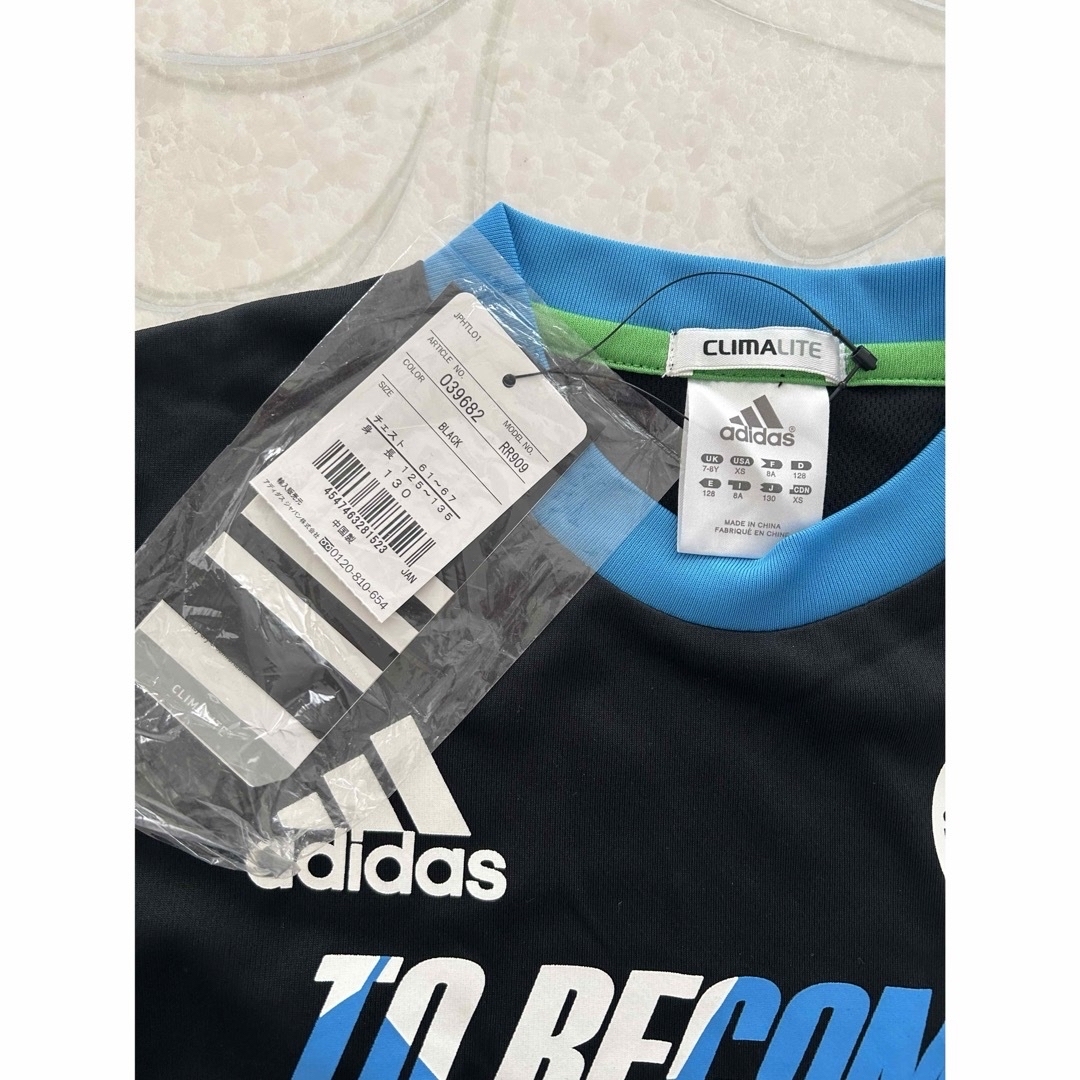 adidas(アディダス)の【新品】adidasアディダス　半袖Tシャツ 130 キッズ/ベビー/マタニティのキッズ服男の子用(90cm~)(Tシャツ/カットソー)の商品写真