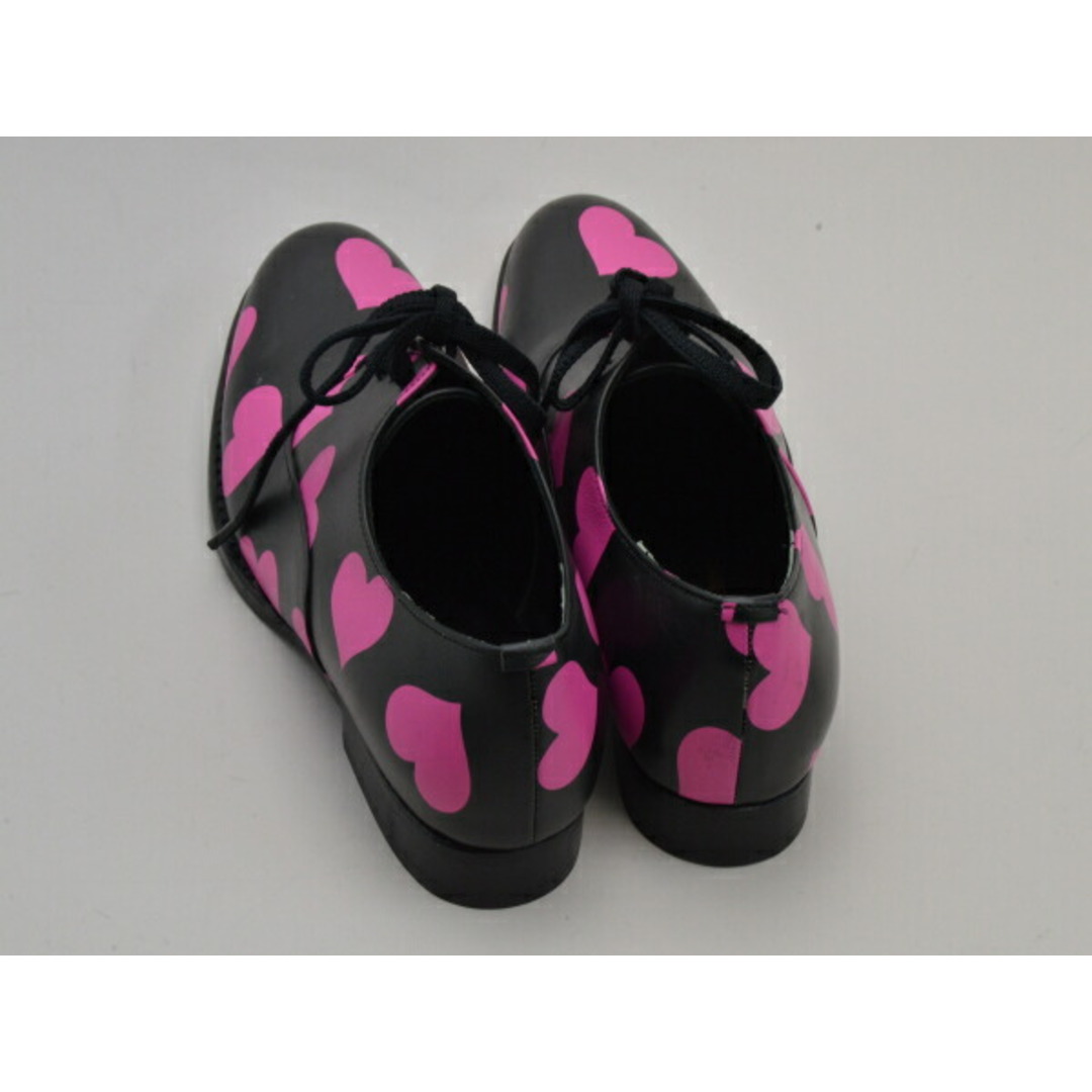 COMME des GARCONS(コムデギャルソン)のコムデギャルソン COMME des GARCONS シューズ ピンクハート 22.5cm ブラック レディース j_p F-LSHOE5010 レディースの靴/シューズ(ローファー/革靴)の商品写真