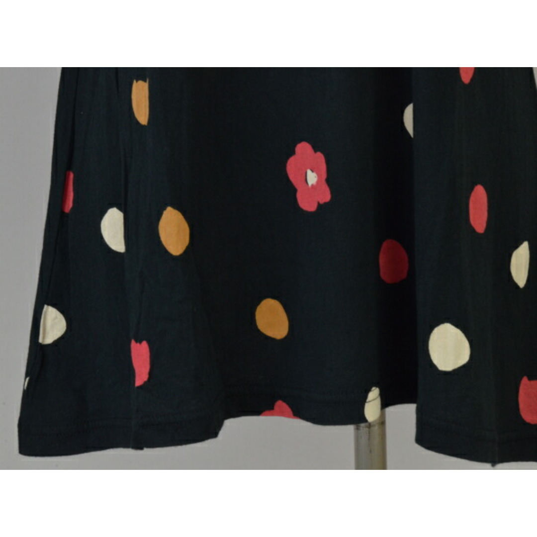 TSUMORI CHISATO(ツモリチサト)のツモリチサト cat's TSUMORI CHISATO Tシャツ/カットソー 水玉柄 花 猫 2サイズ ブラック レディース j_p F-M10247 レディースのトップス(Tシャツ(半袖/袖なし))の商品写真