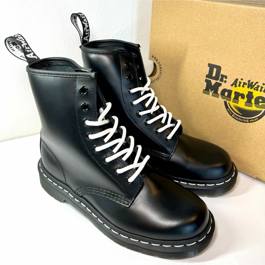 Dr.Martens(ドクターマーチン)のドクターマーチン ホワイトステッチ 8ホールブーツ UK4 23～23.5 黒 レディースの靴/シューズ(ブーツ)の商品写真