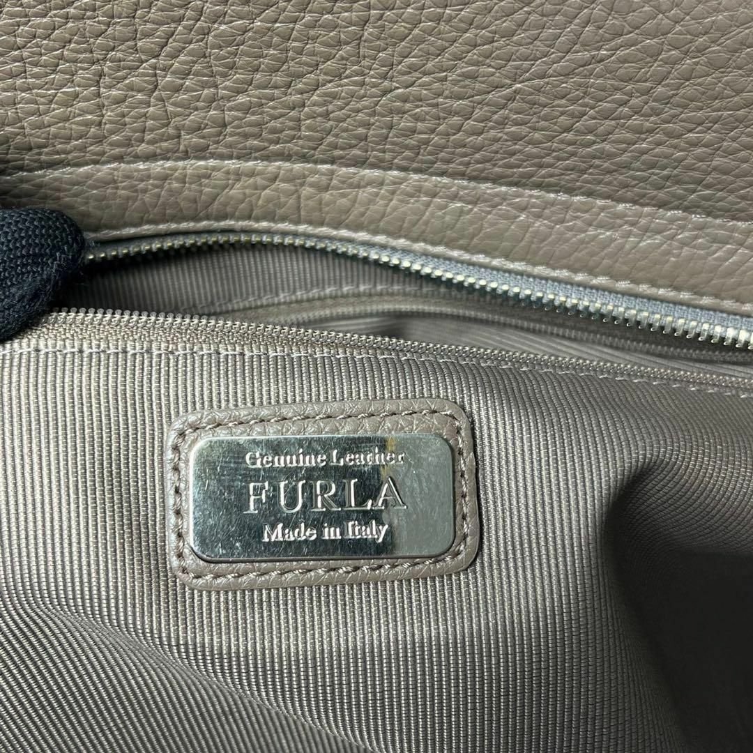 Furla(フルラ)の【美品】フルラ　カレッジトート　ベージュ　大容量　肩掛け可　A4可　トートバッグ レディースのバッグ(トートバッグ)の商品写真