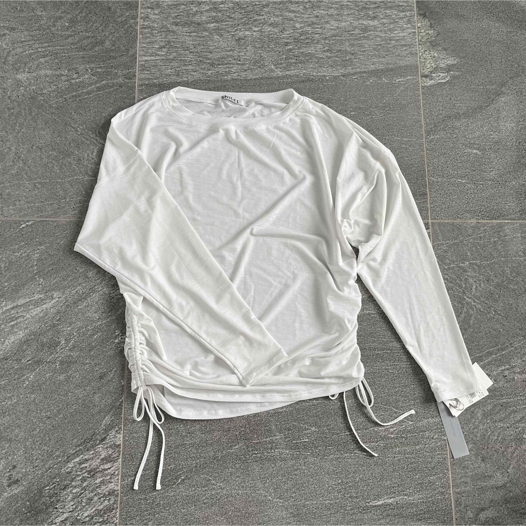 SNIDEL(スナイデル)のsnidel スィムウェア　ラッシュガード レディースのトップス(Tシャツ(長袖/七分))の商品写真