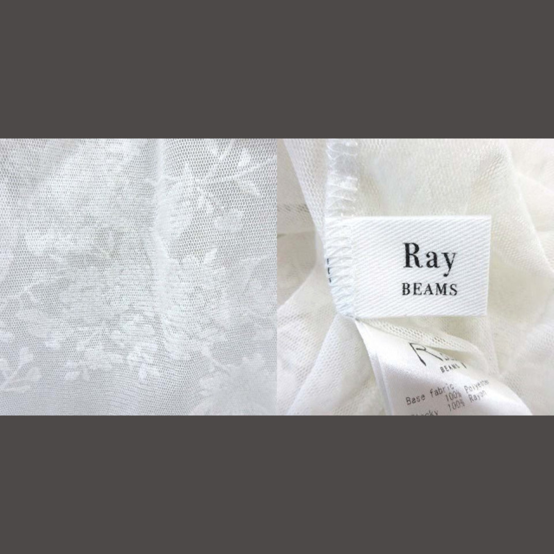 Ray BEAMS(レイビームス)のレイビームス シアーブラウス 長袖 フリルネック シャーリング 花柄 白 レディースのトップス(シャツ/ブラウス(長袖/七分))の商品写真