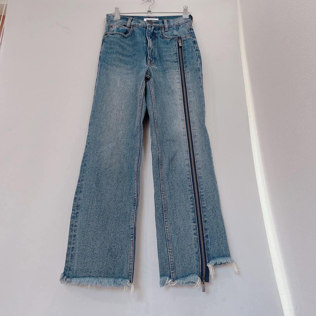 Ameri VINTAGE(アメリヴィンテージ)の【美品♡】AMERI ZIPPER STRAIGHT DENIM デニム　アシメ レディースのパンツ(デニム/ジーンズ)の商品写真