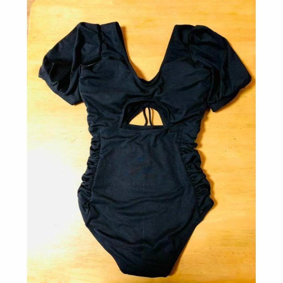 M ♡ ブラック パフスリーブ ワンピース 水着 レディース 黒　海 プール レディースの水着/浴衣(水着)の商品写真