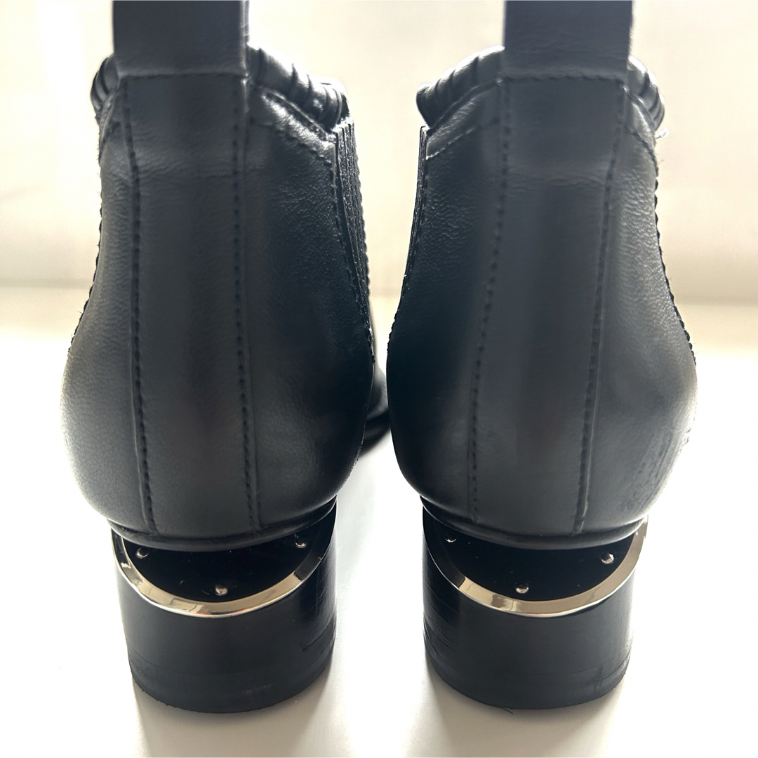 Alexander Wang(アレキサンダーワン)の美品✨alexanderwang /アレキサンダーワン　ショートブーツ　ブラック レディースの靴/シューズ(ブーツ)の商品写真