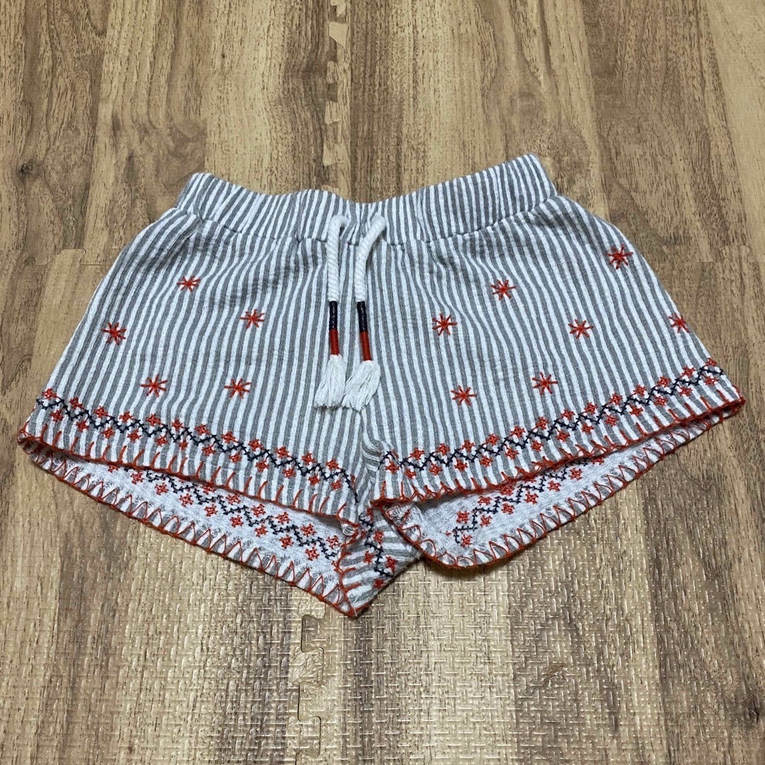 ZARA(ザラ)のZARAベイビー　ショートパンツ　86　 キッズ/ベビー/マタニティのベビー服(~85cm)(パンツ)の商品写真