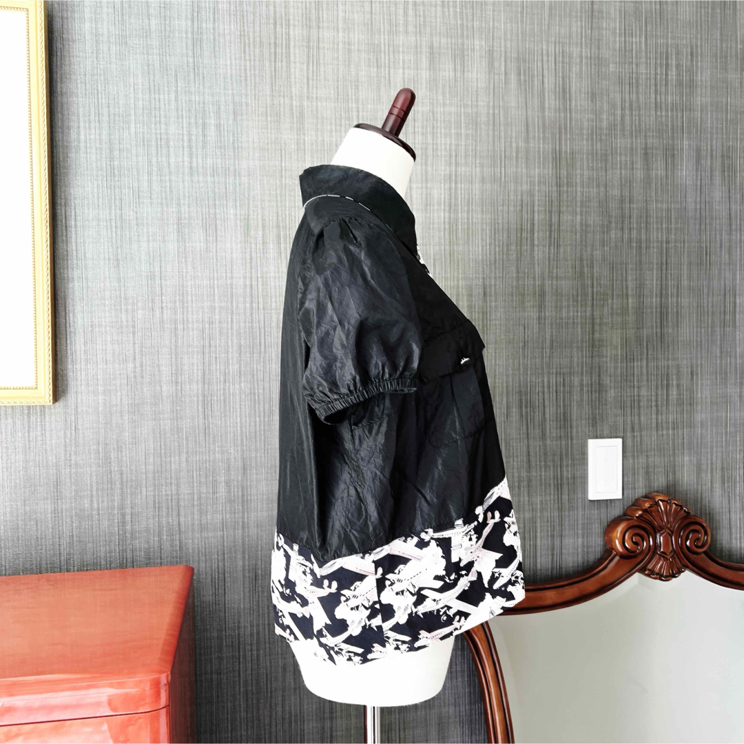 CHANEL(シャネル)の美品　CHANEL シャネル　飛行機　COCO シルク　ジャケット　シャツ　半袖 レディースのトップス(カットソー(半袖/袖なし))の商品写真