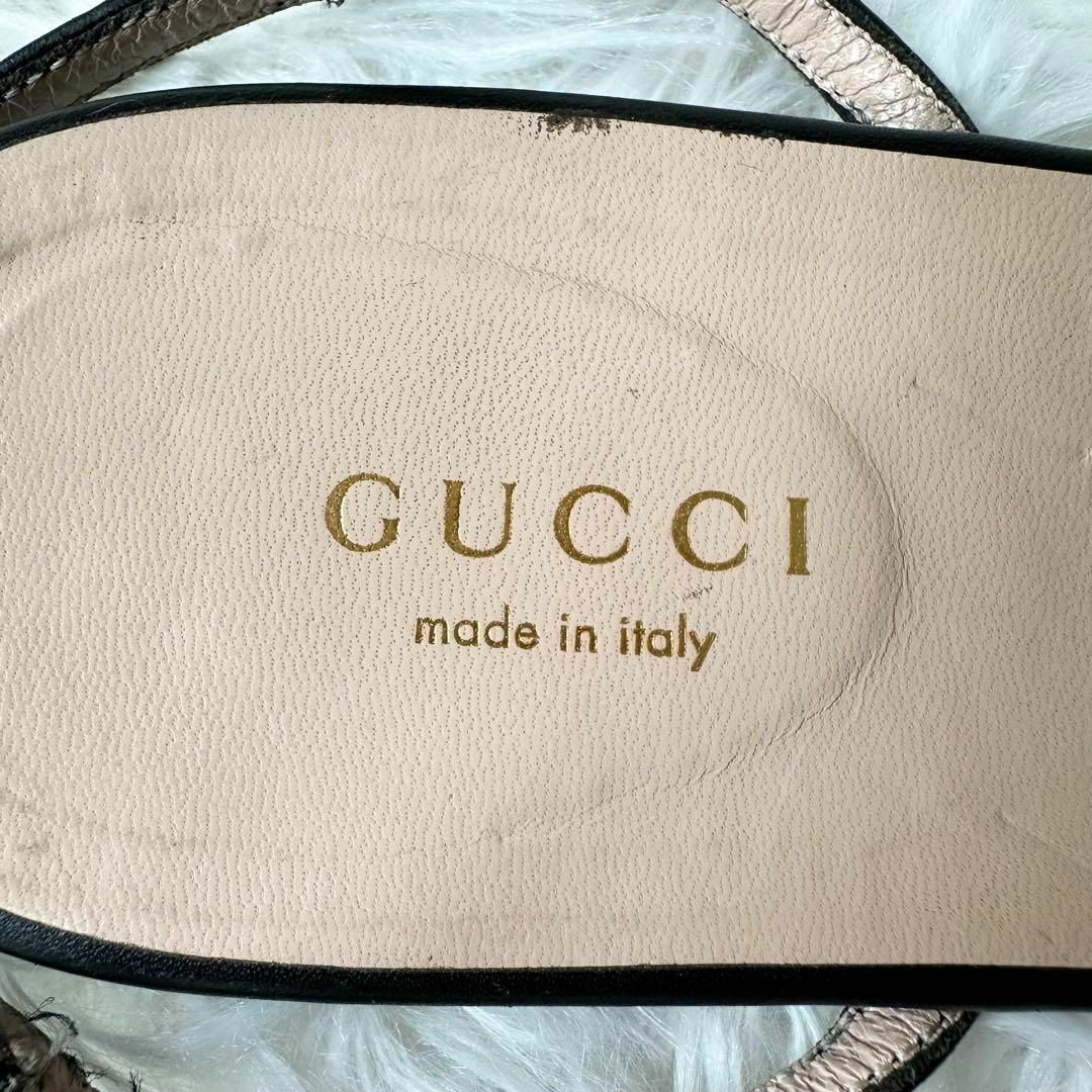 Gucci(グッチ)のGUCCI GG ゴールド 金具 ストラップ レザー サンダル フラット レディースの靴/シューズ(その他)の商品写真