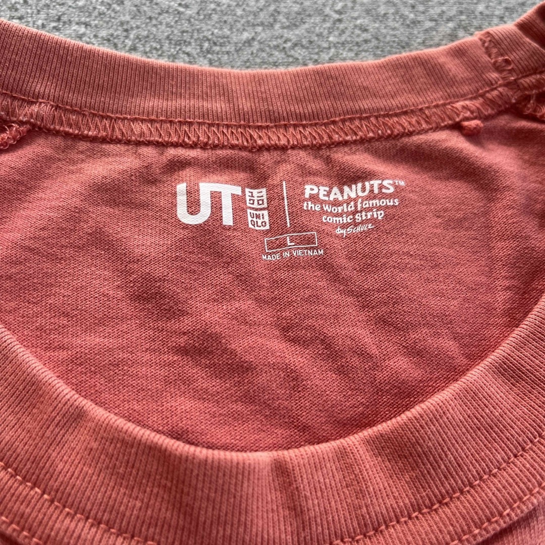 UNIQLO(ユニクロ)の【UNIQLOサイズL】朱色系スヌーピーTシャツ メンズのトップス(Tシャツ/カットソー(半袖/袖なし))の商品写真