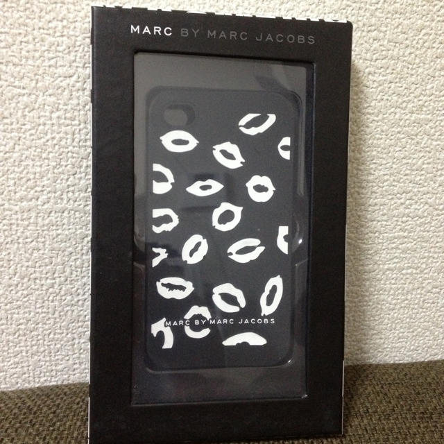 MARC JACOBS(マークジェイコブス)のMARC JACOBS♡4&4Sケース スマホ/家電/カメラのスマホアクセサリー(モバイルケース/カバー)の商品写真