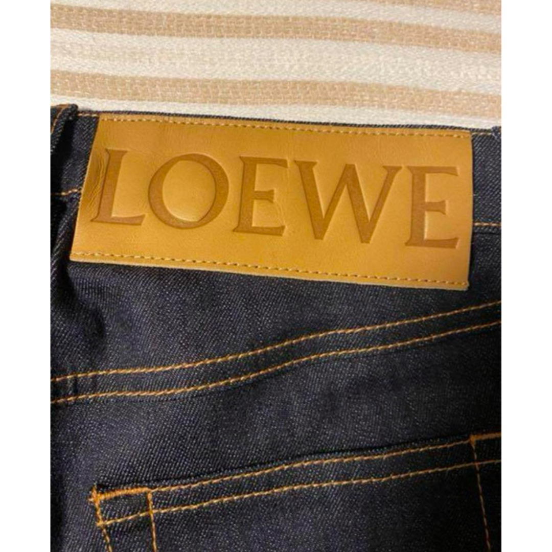 LOEWE(ロエベ)の新品タグ付　LOEWEスキニーデニムインディゴ　ロエベ アナグラム レディースのパンツ(デニム/ジーンズ)の商品写真