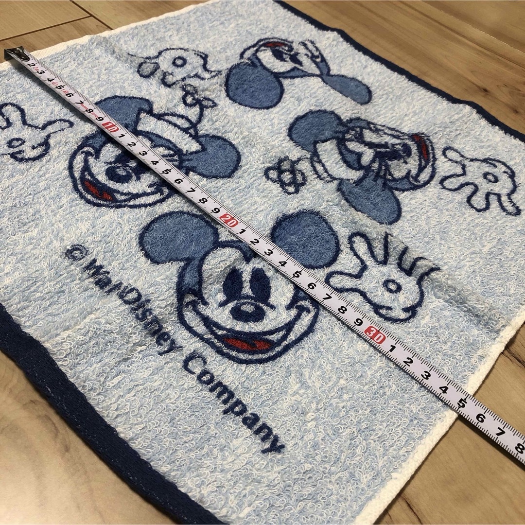 Disney(ディズニー)のデァズニー  ハンドタオル　ウォッシュタオル　約36×36.5cm インテリア/住まい/日用品の日用品/生活雑貨/旅行(タオル/バス用品)の商品写真