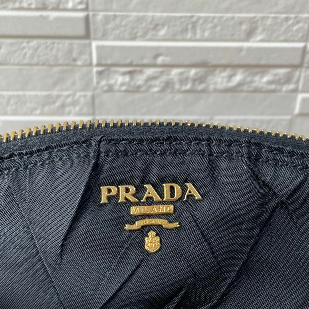 PRADA(プラダ)の良品 プラダ PRADA ロゴ ナイロン ミニ ポーチ ゴールド金具 ブラック その他のその他(その他)の商品写真