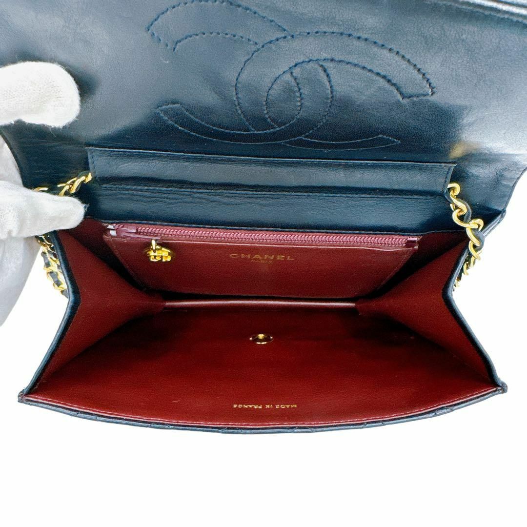 CHANEL(シャネル)のシャネル マトラッセ ラムスキン チェーン ショルダーバッグ プッシュロック 黒 レディースのバッグ(ショルダーバッグ)の商品写真
