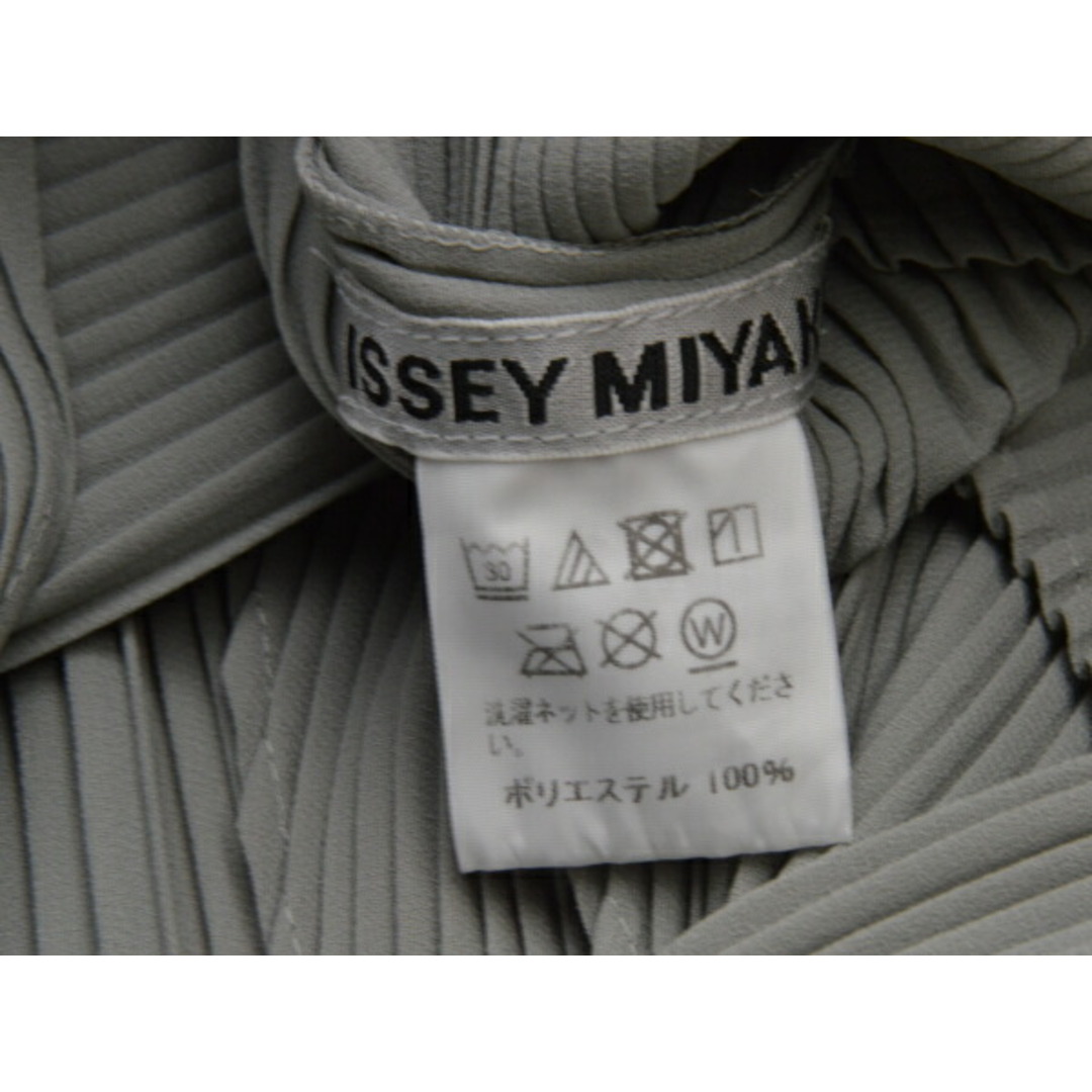 ISSEY MIYAKE(イッセイミヤケ)のイッセイミヤケ ISSEY MIYAKE プリーツ ノースリーブワンピース/ドレス ロング 3サイズ IM72FH610 グレー レディース j_p F-YA611 レディースのフォーマル/ドレス(その他ドレス)の商品写真