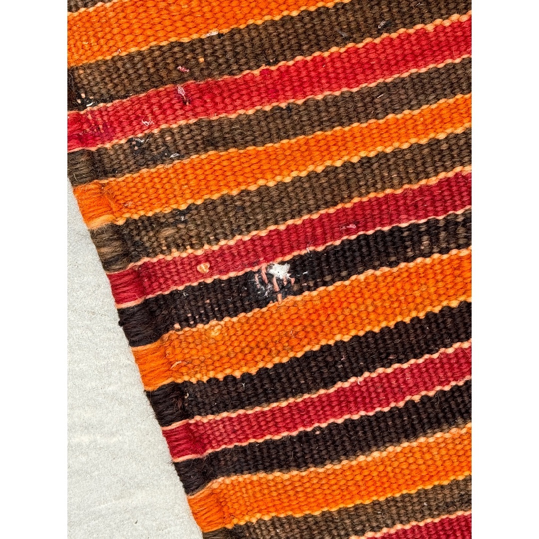 アクタス 手織り ラグ レッド オレンジ ACTUS モロッコ 絨毯 インテリア/住まい/日用品のラグ/カーペット/マット(ラグ)の商品写真