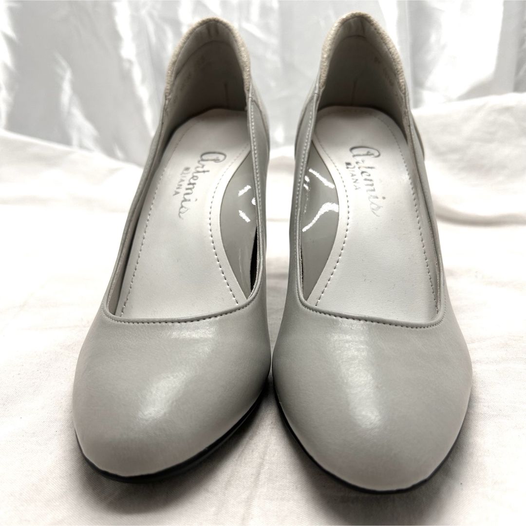 repetto(レペット)の【美品】レペット　エナメルパンプス　リボン　ローヒール　グレー レディースの靴/シューズ(ハイヒール/パンプス)の商品写真