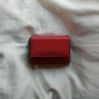 マークジェイコブス(MARC JACOBS)のマークジェイコブス コンパクトウォレット 赤 三つ折財布(財布)