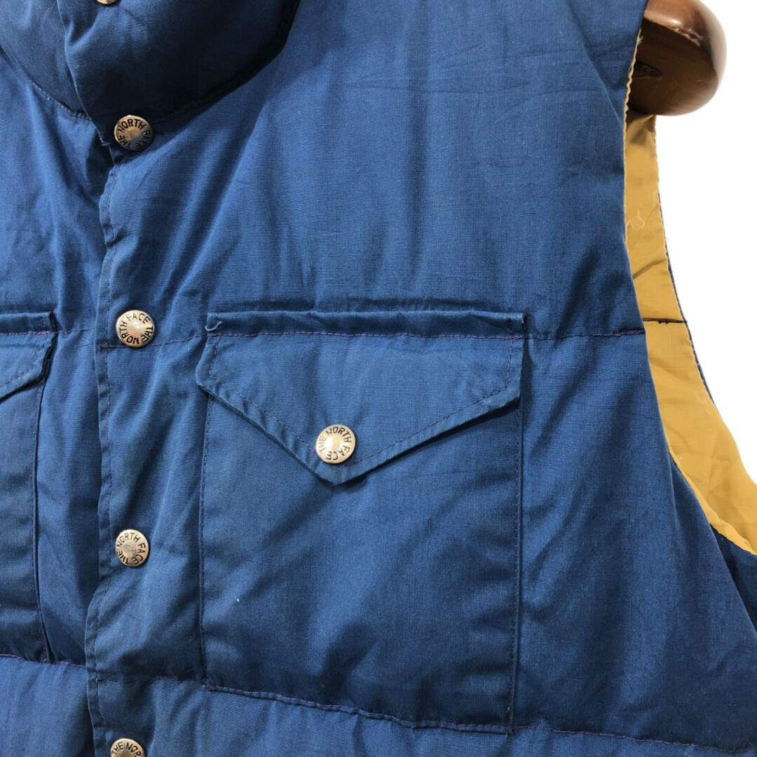 THE NORTH FACE(ザノースフェイス)の70年代 THE NORTH FACE ノースフェイス ダウン ベスト アウトドア ヴィンテージ 防寒 ブルー (メンズ S) 中古 古着 Q6752 メンズのトップス(ベスト)の商品写真