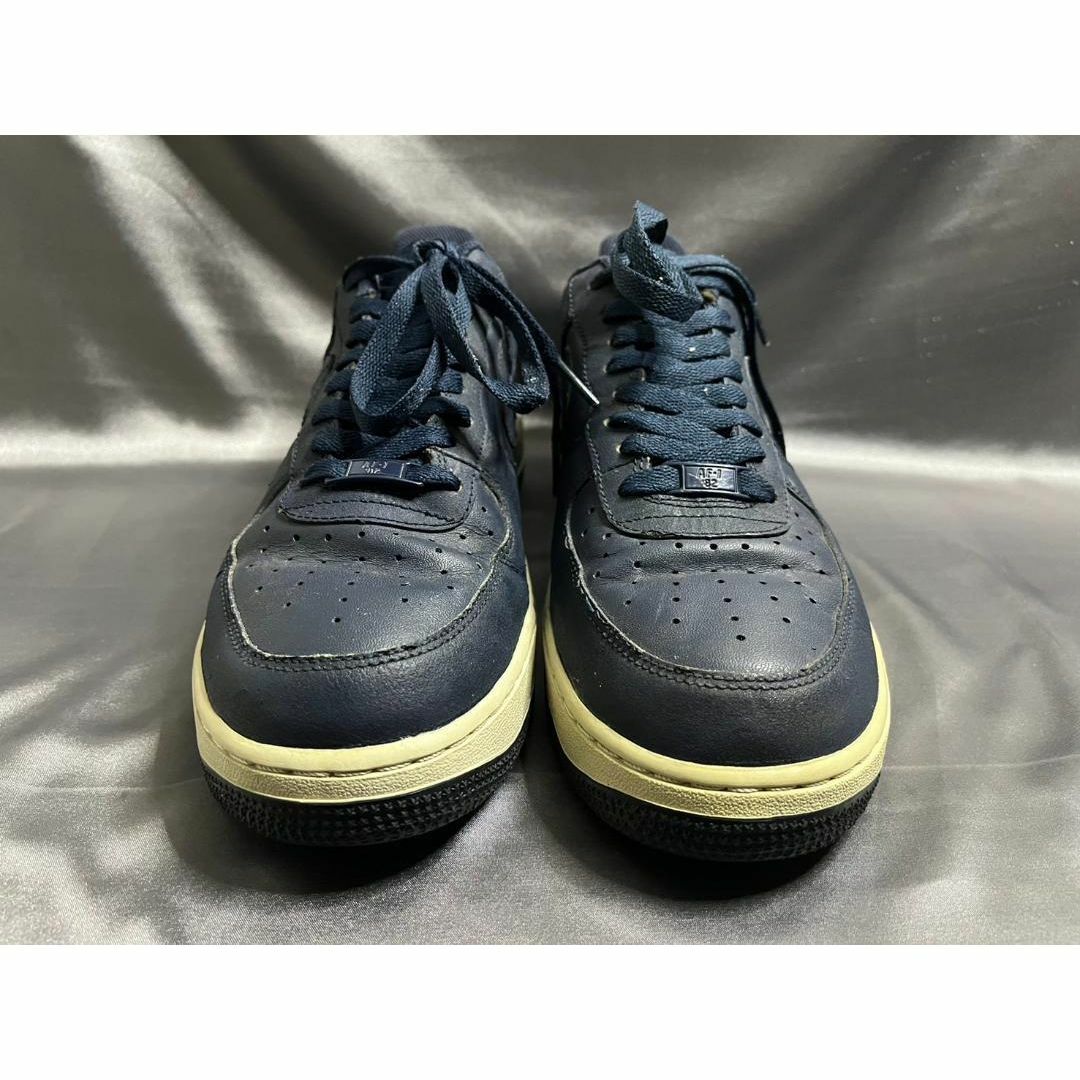 NIKE(ナイキ)の27.5cm NIKE AIR FORCE 1 LOW '07 紺白 メンズの靴/シューズ(スニーカー)の商品写真