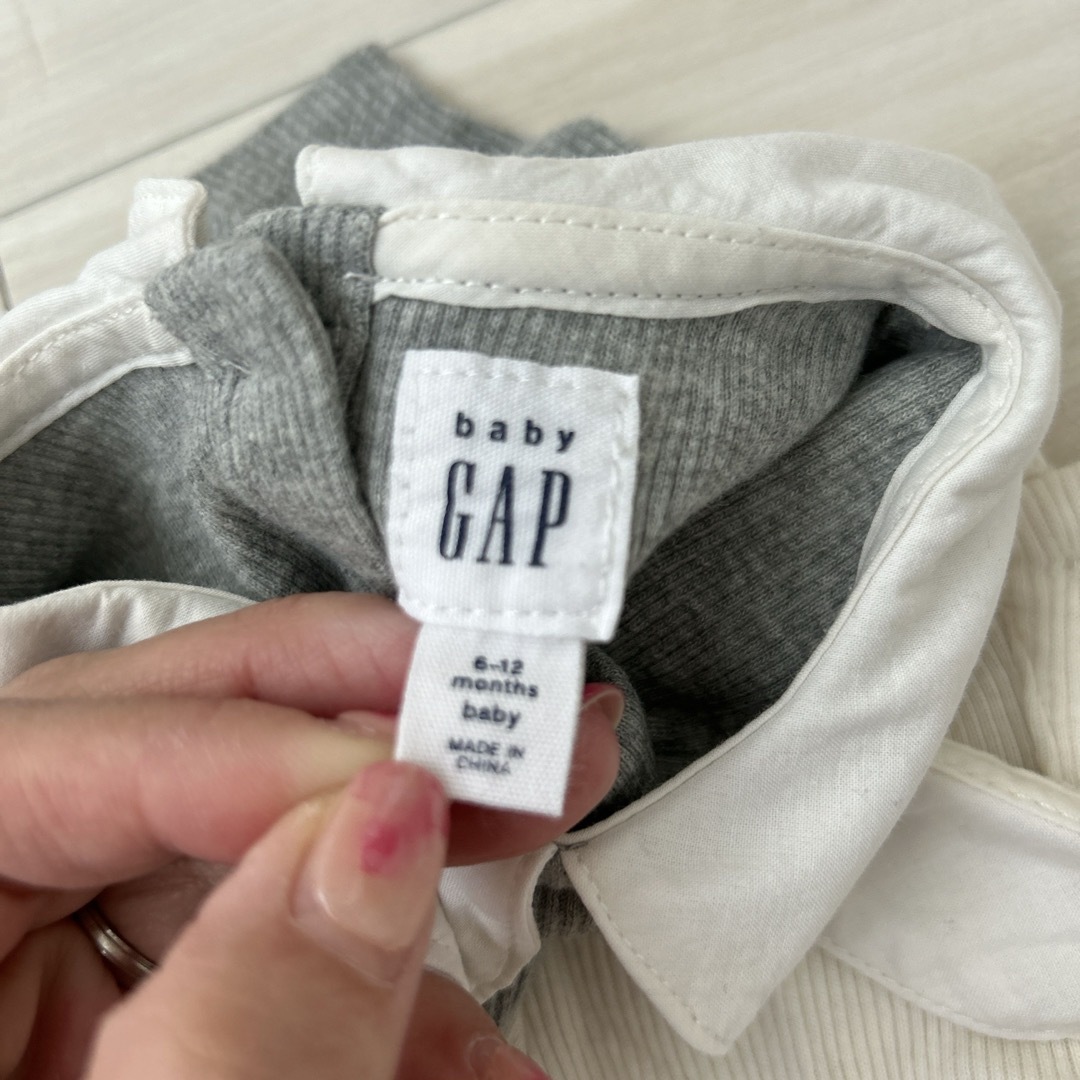 babyGAP(ベビーギャップ)のGAP ロンパース 2枚セット　6-12m キッズ/ベビー/マタニティのベビー服(~85cm)(ロンパース)の商品写真