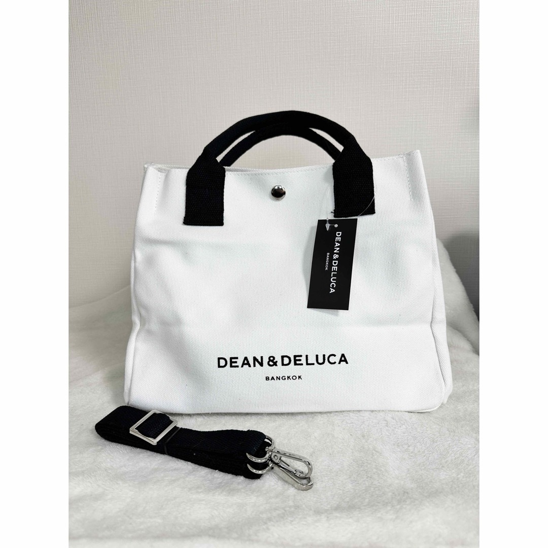 DEAN & DELUCA(ディーンアンドデルーカ)のディーンアンドデルーカ DEAN&DELUCA バンコク　トートバッグ　ホワイト レディースのバッグ(トートバッグ)の商品写真