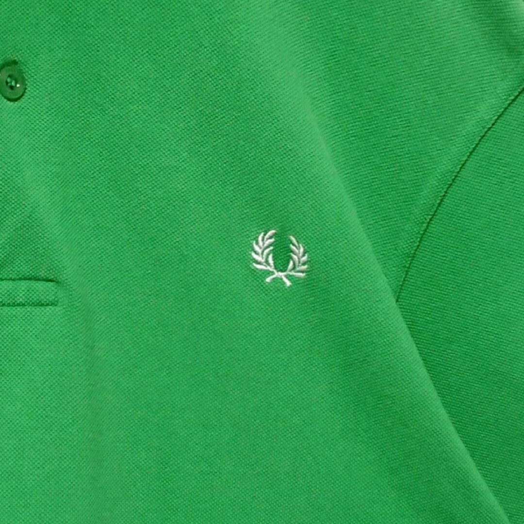 FRED PERRY(フレッドペリー)の人気モデル フレッドペリー ワンポイント 刺繍 ロゴ リンガー 半袖 ポロシャツ メンズのトップス(ポロシャツ)の商品写真