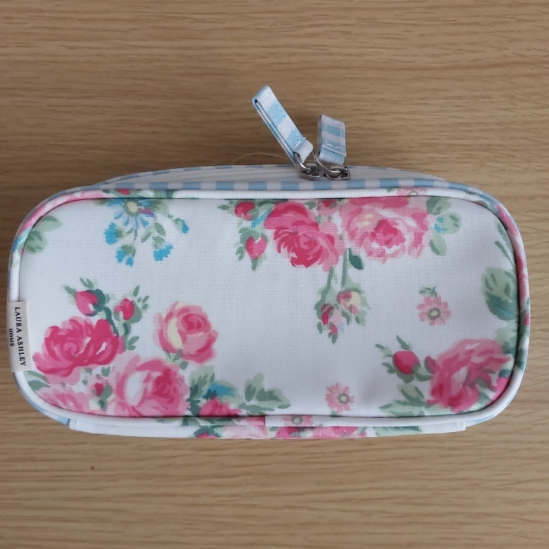 LAURA ASHLEY(ローラアシュレイ)の【新品未使用】LAURA ASHLEY ローラアシュレイ 花柄 コスメ ポーチ レディースのファッション小物(ポーチ)の商品写真