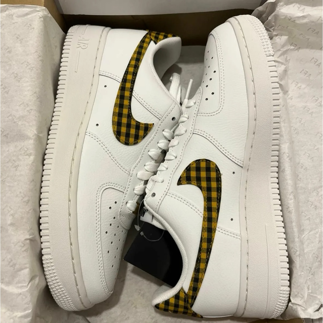 NIKE(ナイキ)のNike WMNS AIR FORCE 1'07 ESS TREND メンズの靴/シューズ(スニーカー)の商品写真