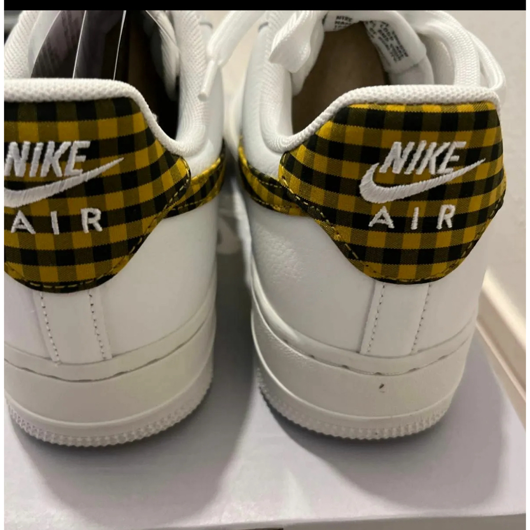 NIKE(ナイキ)のNike WMNS AIR FORCE 1'07 ESS TREND メンズの靴/シューズ(スニーカー)の商品写真