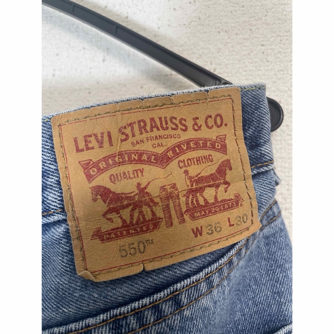 Levi's(リーバイス)のLevi’s（リーバイス）　550  リラックステーパーデニム　インディゴブルー メンズのパンツ(デニム/ジーンズ)の商品写真