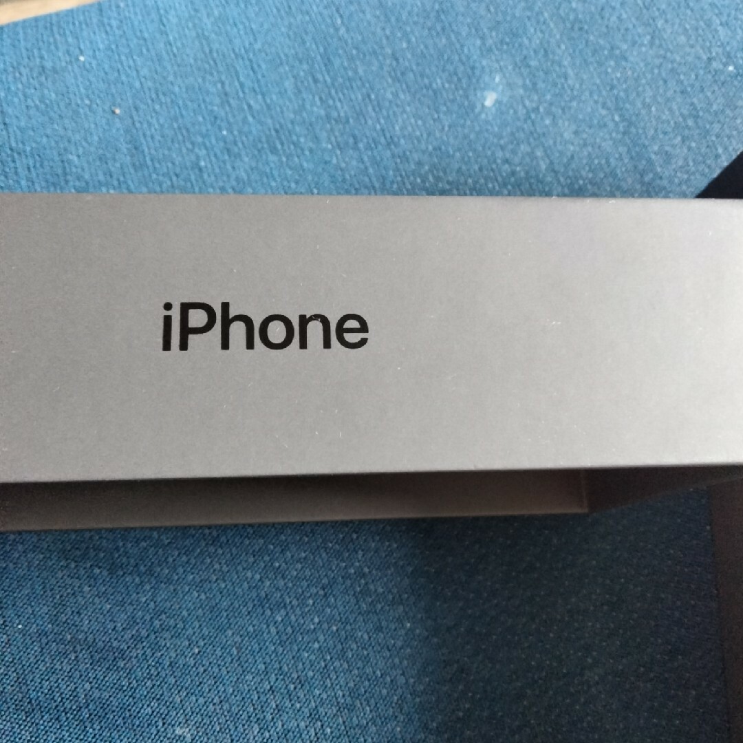 Apple(アップル)のiPhone8プラス空き箱 スマホ/家電/カメラのスマホアクセサリー(iPhoneケース)の商品写真